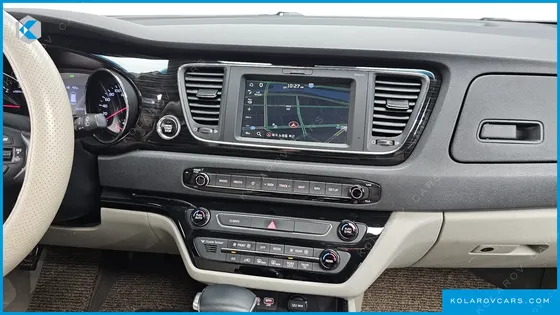 KIA CARNIVAL 9-SEATER PRSTIGE