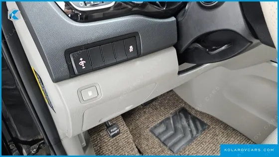 KIA CARNIVAL 9-SEATER PRSTIGE