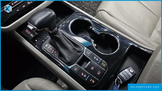 KIA CARNIVAL 7-SEATER LIMOUSINE