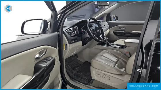 KIA CARNIVAL 7-SEATER LIMOUSINE
