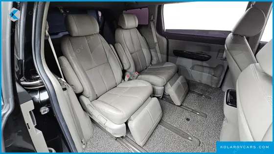 KIA CARNIVAL 7-SEATER LIMOUSINE
