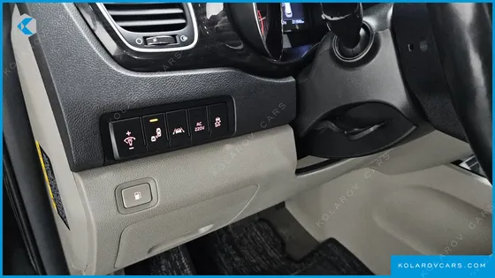 KIA CARNIVAL 7-SEATER LIMOUSINE