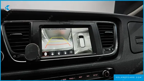 KIA CARNIVAL 7-SEATER LIMOUSINE