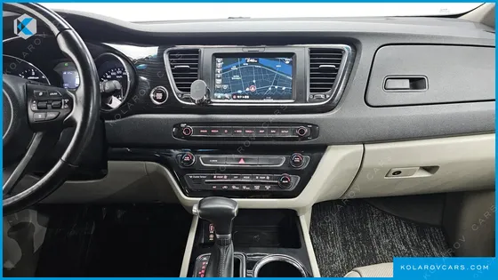 KIA CARNIVAL 7-SEATER LIMOUSINE