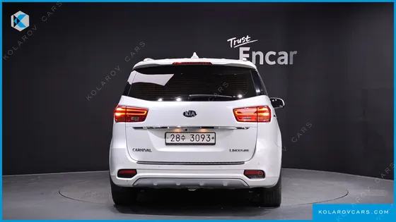 KIA CARNIVAL 7-SEATER LIMOUSINE