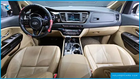 KIA CARNIVAL 7-SEATER LIMOUSINE