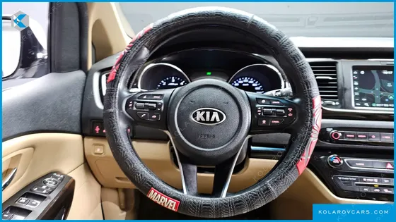 KIA CARNIVAL 7-SEATER LIMOUSINE