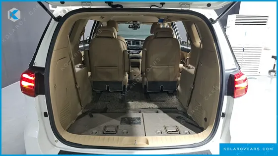 KIA CARNIVAL 7-SEATER LIMOUSINE