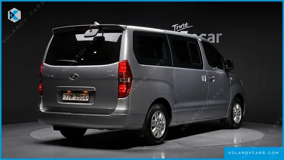HYUNDAI STAREX 11-SEATER WAGON