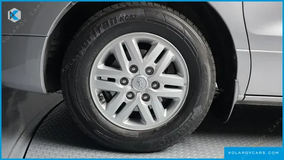 HYUNDAI STAREX 11-SEATER WAGON