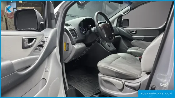 HYUNDAI STAREX 11-SEATER WAGON