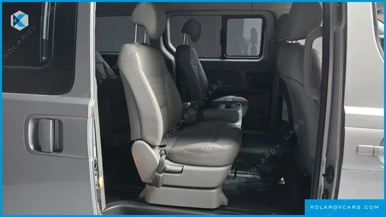 HYUNDAI STAREX 11-SEATER WAGON
