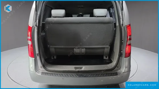 HYUNDAI STAREX 11-SEATER WAGON