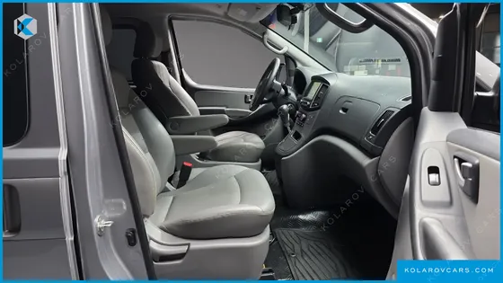 HYUNDAI STAREX 11-SEATER WAGON
