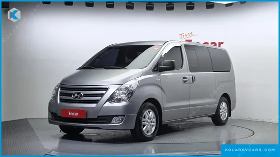 HYUNDAI STAREX 5-SEATER VAN