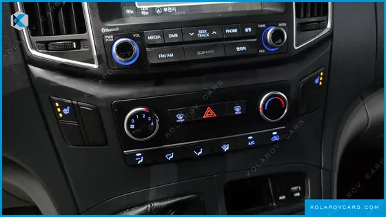 HYUNDAI STAREX 5-SEATER VAN