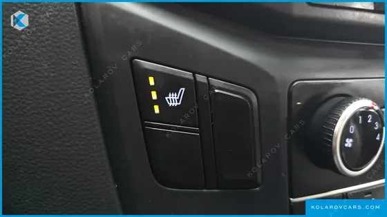 HYUNDAI STAREX 5-SEATER VAN