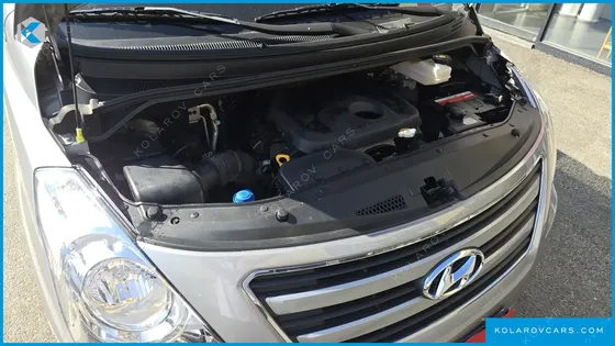 HYUNDAI STAREX 11-SEATER WAGON