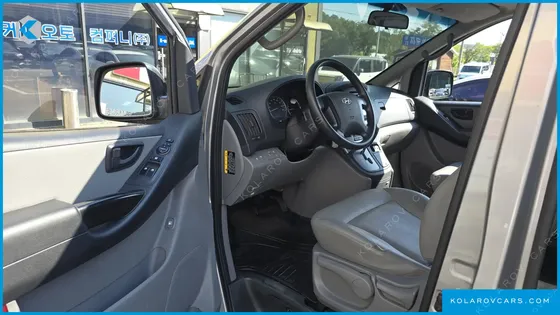 HYUNDAI STAREX 11-SEATER WAGON