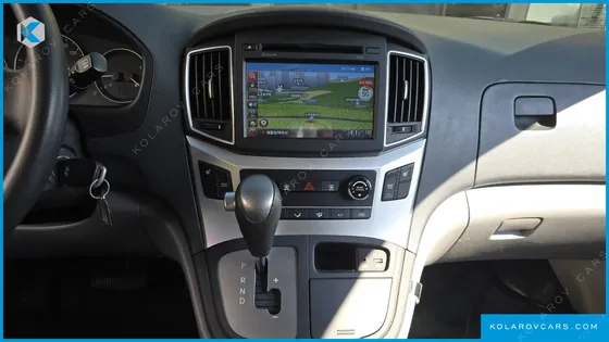 HYUNDAI STAREX 11-SEATER WAGON