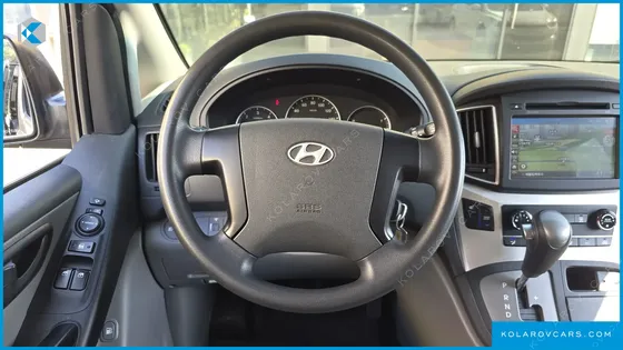 HYUNDAI STAREX 11-SEATER WAGON