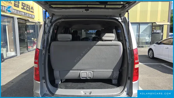HYUNDAI STAREX 11-SEATER WAGON