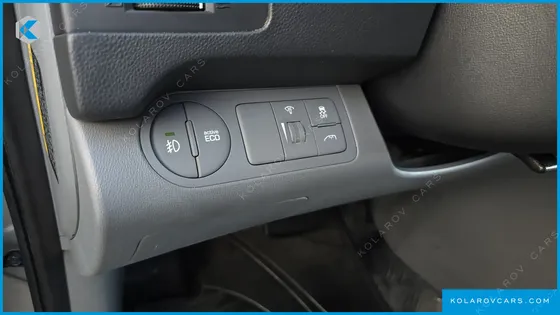 HYUNDAI STAREX 11-SEATER WAGON