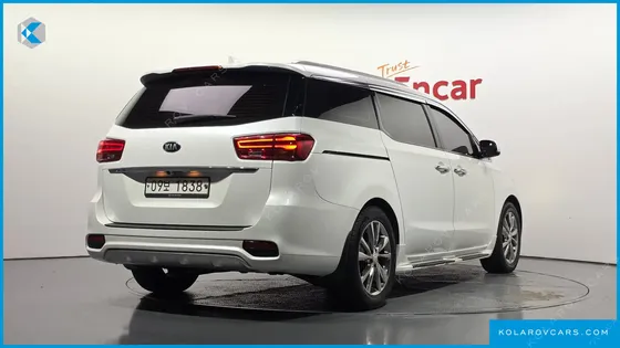 KIA CARNIVAL 9-SEATER PRSTIGE