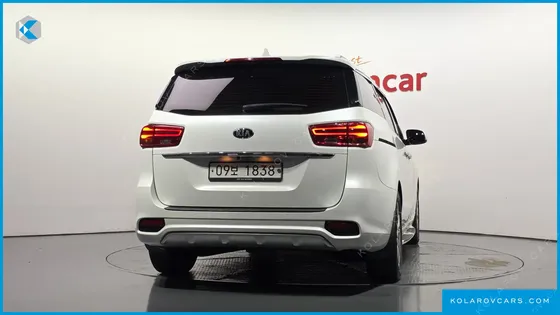 KIA CARNIVAL 9-SEATER PRSTIGE