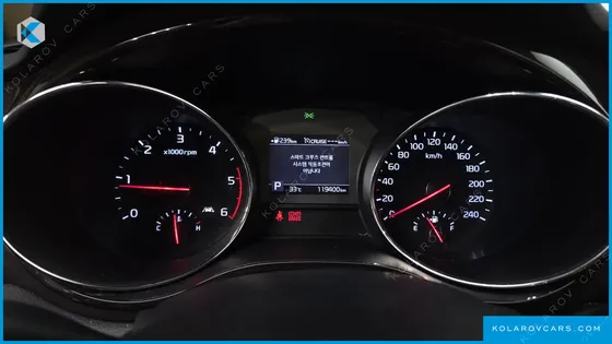 KIA CARNIVAL 9-SEATER PRSTIGE