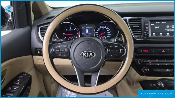 KIA CARNIVAL 9-SEATER PRSTIGE