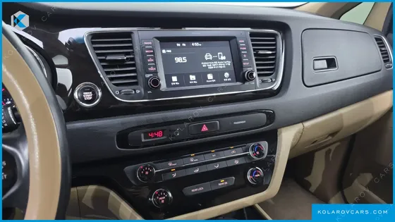 KIA CARNIVAL 9-SEATER PRSTIGE