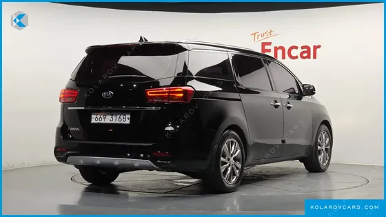 KIA CARNIVAL 9-SEATER NOBLESSE
