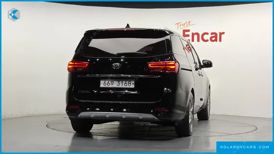 KIA CARNIVAL 9-SEATER NOBLESSE