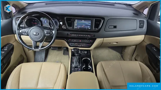 KIA CARNIVAL 9-SEATER NOBLESSE