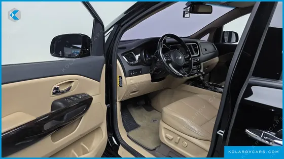 KIA CARNIVAL 9-SEATER NOBLESSE