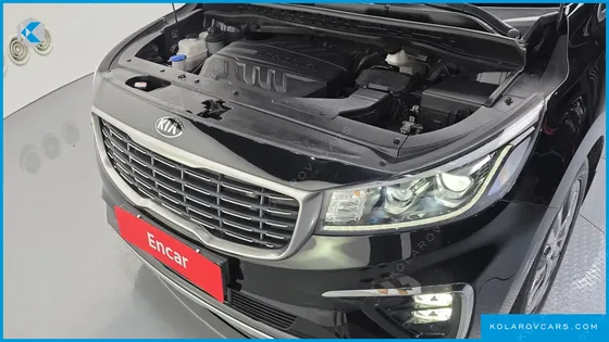 KIA CARNIVAL 9-SEATER PRSTIGE