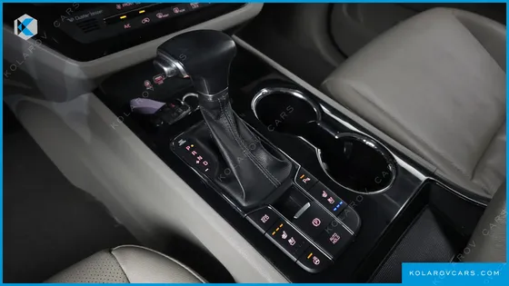 KIA CARNIVAL 9-SEATER PRSTIGE