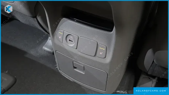 KIA CARNIVAL 9-SEATER PRSTIGE
