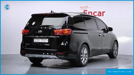 KIA CARNIVAL 9-SEATER NOBLESSE SPECIAL
