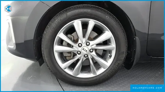 KIA CARNIVAL 9-SEATER NOBLESSE SPECIAL