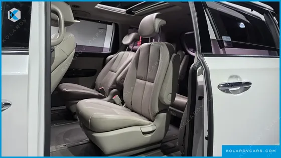 KIA CARNIVAL 9-SEATER NOBLESSE SPECIAL