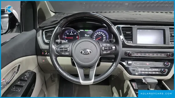 KIA CARNIVAL 9-SEATER NOBLESSE SPECIAL