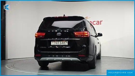 KIA CARNIVAL 9-SEATER LUXURY