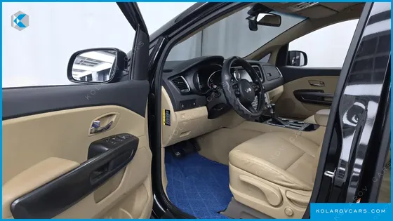 KIA CARNIVAL 9-SEATER LUXURY