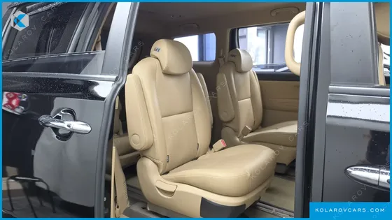 KIA CARNIVAL 9-SEATER LUXURY