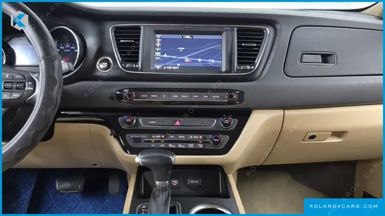 KIA CARNIVAL 9-SEATER LUXURY