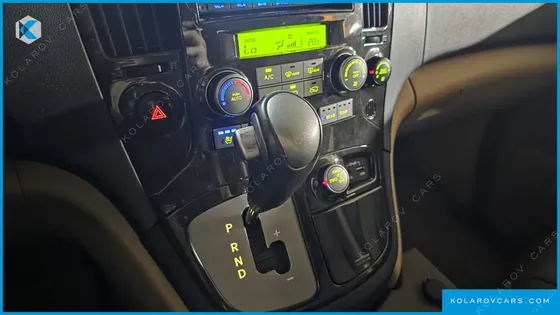 HYUNDAI STAREX 4WD LIMOUSINE