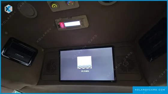 HYUNDAI STAREX 4WD LIMOUSINE