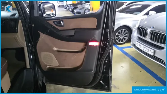 HYUNDAI STAREX 4WD LIMOUSINE